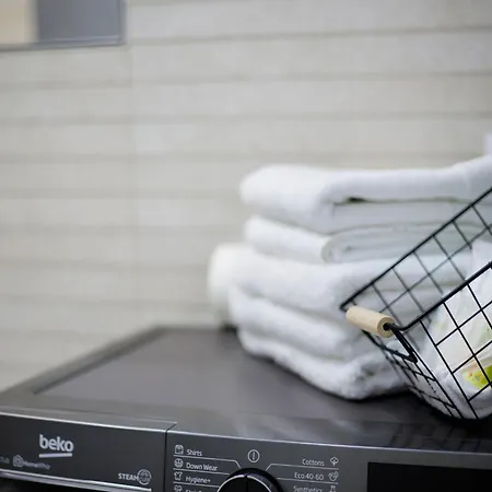 Cosy Nest Coresi Apartament