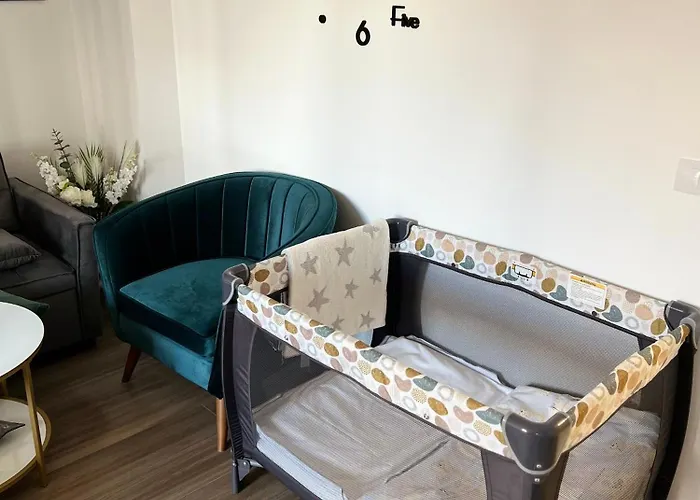 Cosy Nest Coresi דירה בראשוב