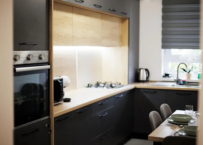 Cosy Nest Coresi Apartament *