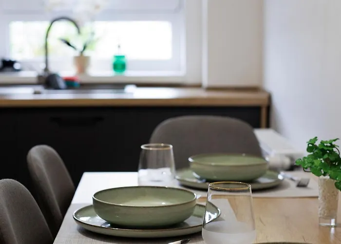 Cosy Nest Coresi * בראשוב