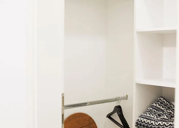 Cosy Nest Coresi Apartament